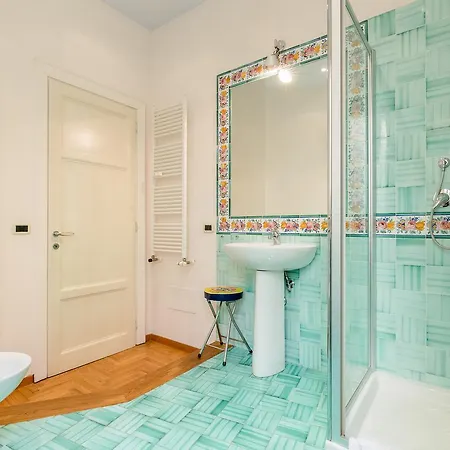 Cesi Large In Prati Apartment